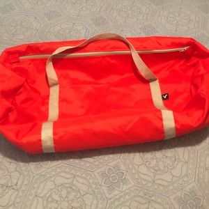 American Eagle medium sized duffel